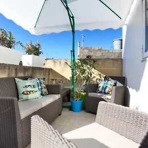 charming-home-with-a-sunny-roof-terrace-in-rabat.qawrahotelsmalta.org/